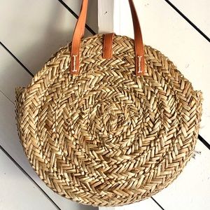 Round Straw Shoulder Bag